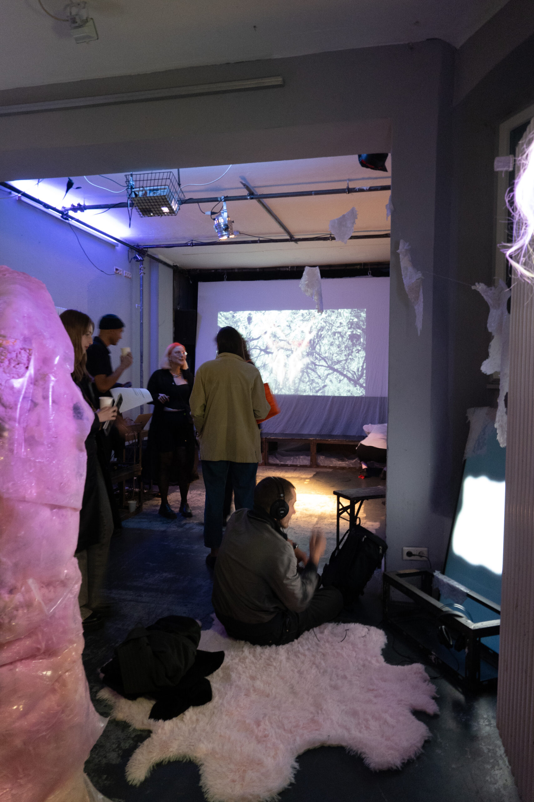 Photo from opening from Chwilkowska's group exhibition in Berlin